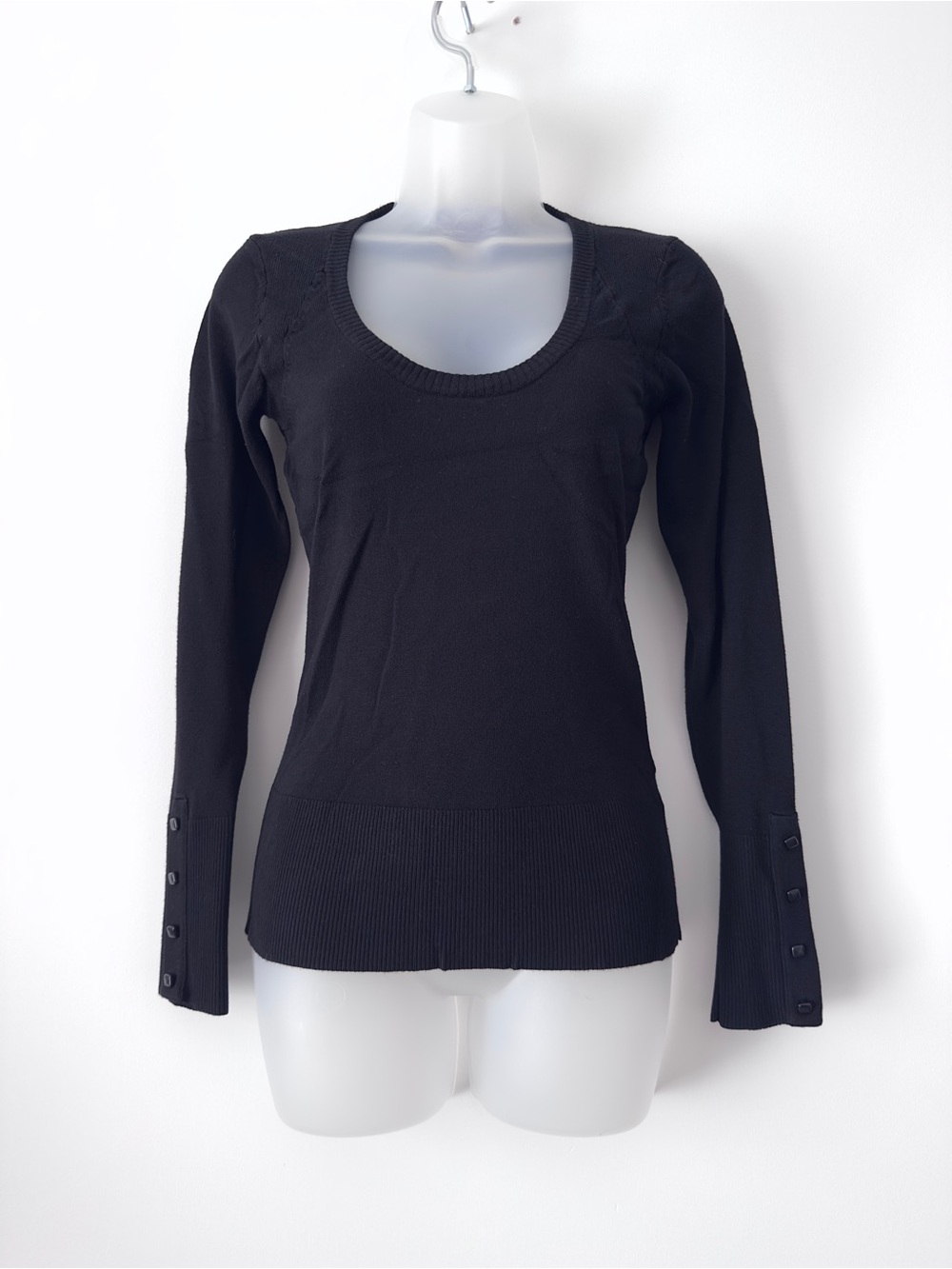 y2k sweater scoop neck with buttons on sleeves